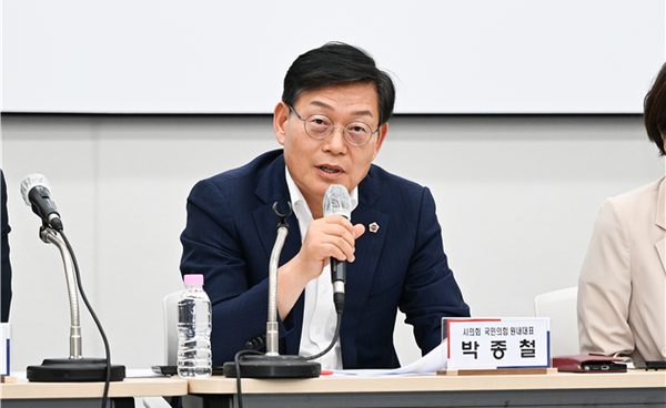 청년농업인들과 소통을 위해 간담회에 참석힌 박종철 시의원. (기장군1, 국민의힘). (사진_부산시의회)