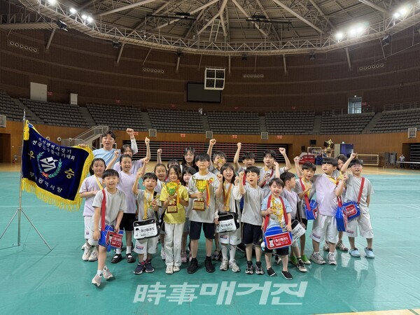 종합우승 센텀 화신태권도장(사진_김도호 기자)