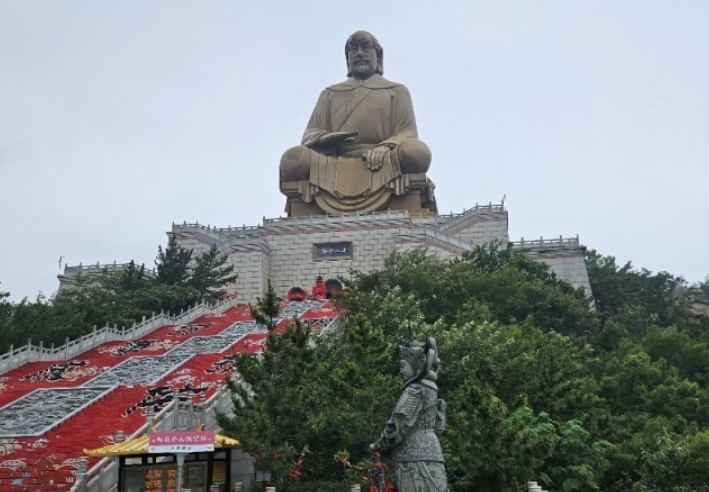 적산법화원 적산명신상(사진)