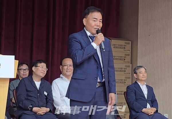 이자형 서울시태권도협회 회장이 축사를 하고 있다. (사진_이성만 기자)