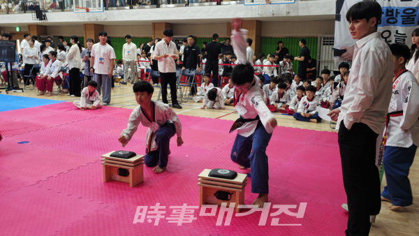 격파 경기가 진행되고 있다. (사진_이성만 기자)