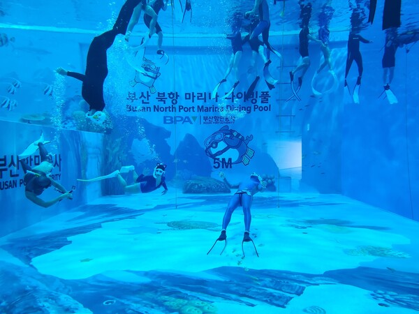 북항 마리나 다이빙풀. (사진_부산항만공사)