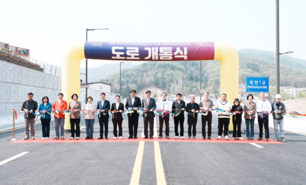 광주시는 지난 15일 탄벌동·목현동 일원 지방도 338호선 ‘성남~광주간 도로 확포장공사(2공구)’ 개통식을 개최했다. (사진_광주시)